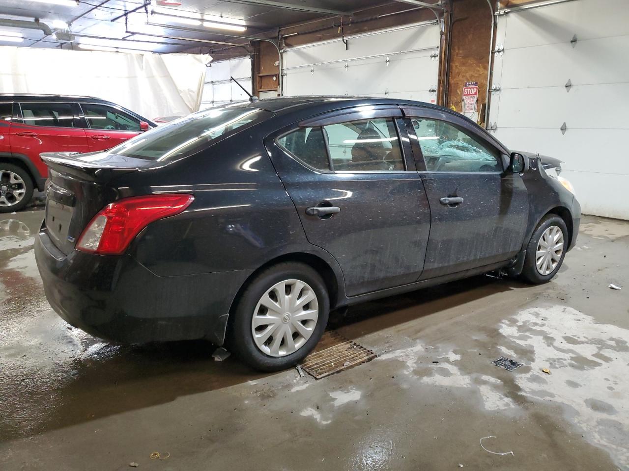 2014 Nissan Versa VIN 3N1CN7AP6EL813228 Copart auction photo, front end / side damage thumbnail 3