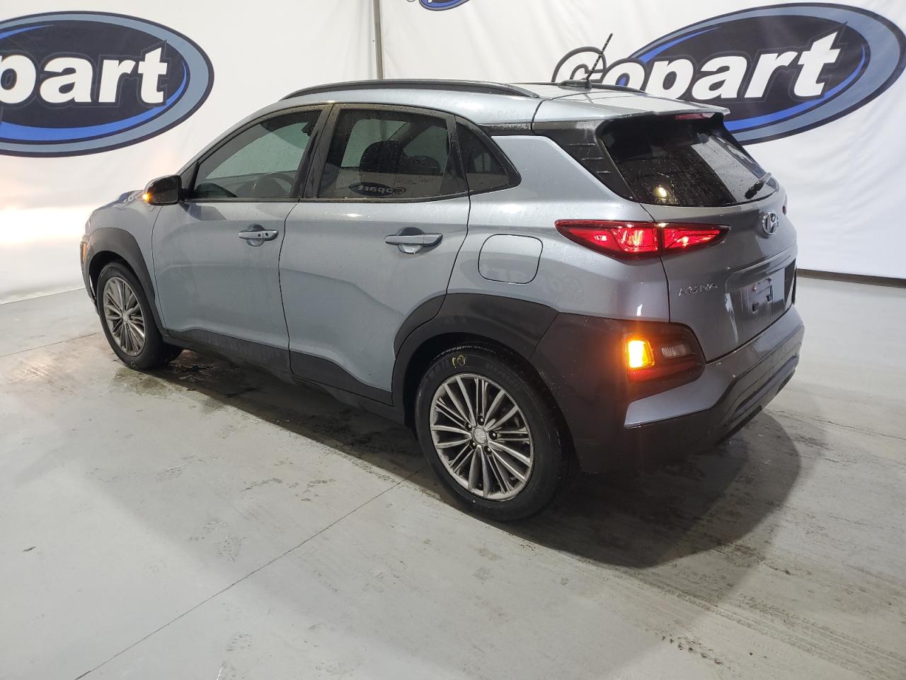2020 Hyundai Kona VIN KM8K22AA3LU553322 Copart auction photo, front end / side damage thumbnail 2