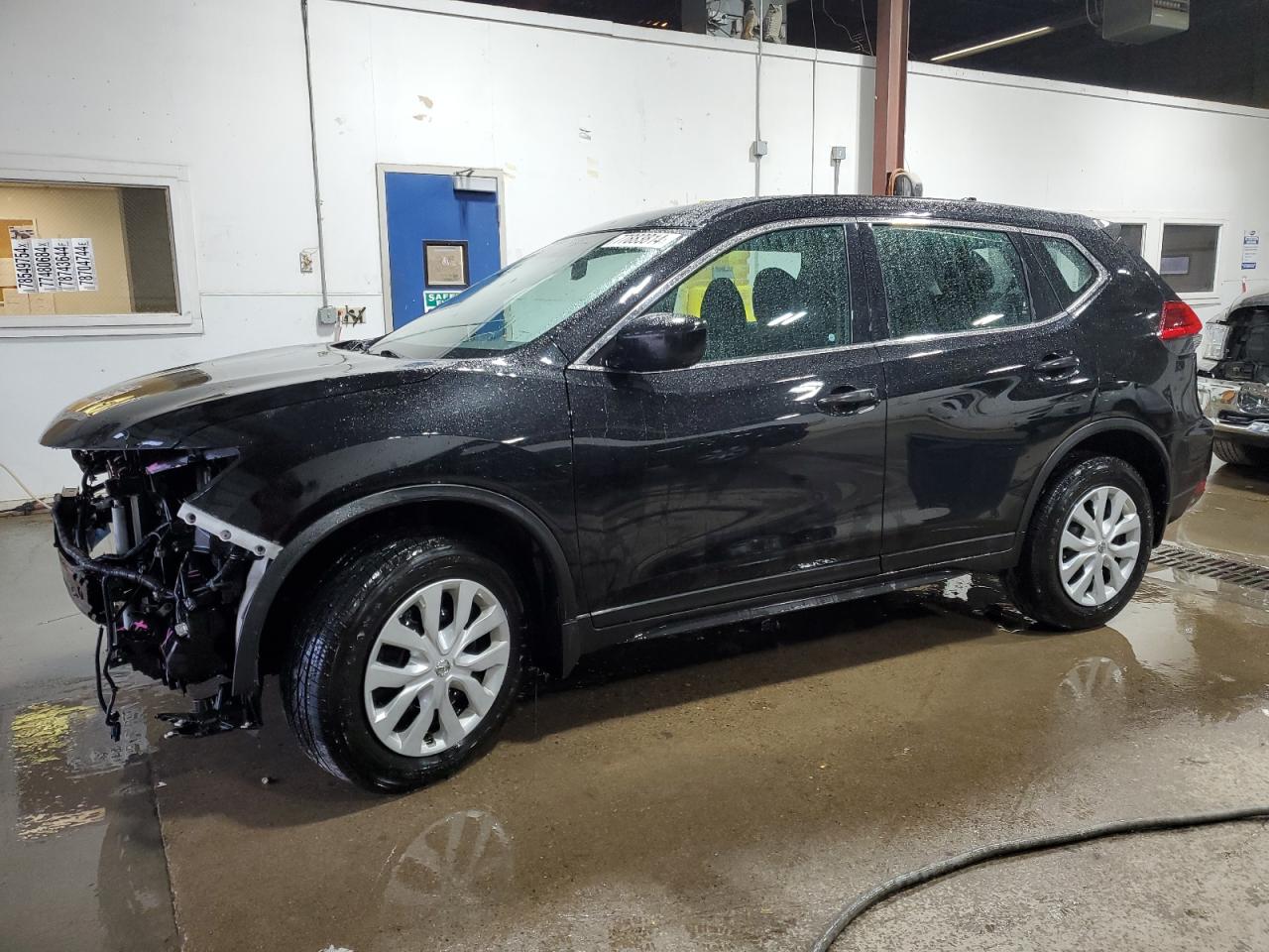 2017 Nissan Rogue VIN 5N1AT2MV3HC811181
