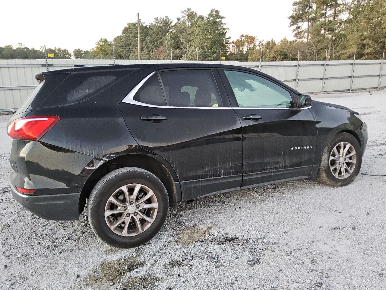 2020 Chevrolet Equinox VIN 3GNAXKEV9LL239044 Copart auction photo, front end / all over damage thumbnail 3