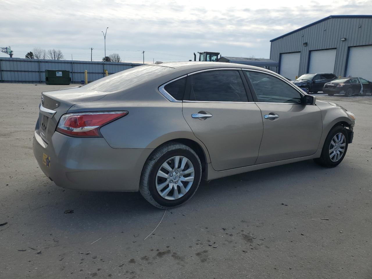 2015 Nissan Altima VIN 1N4AL3AP3FN916763 Copart auction photo, front end / rear end damage thumbnail 3