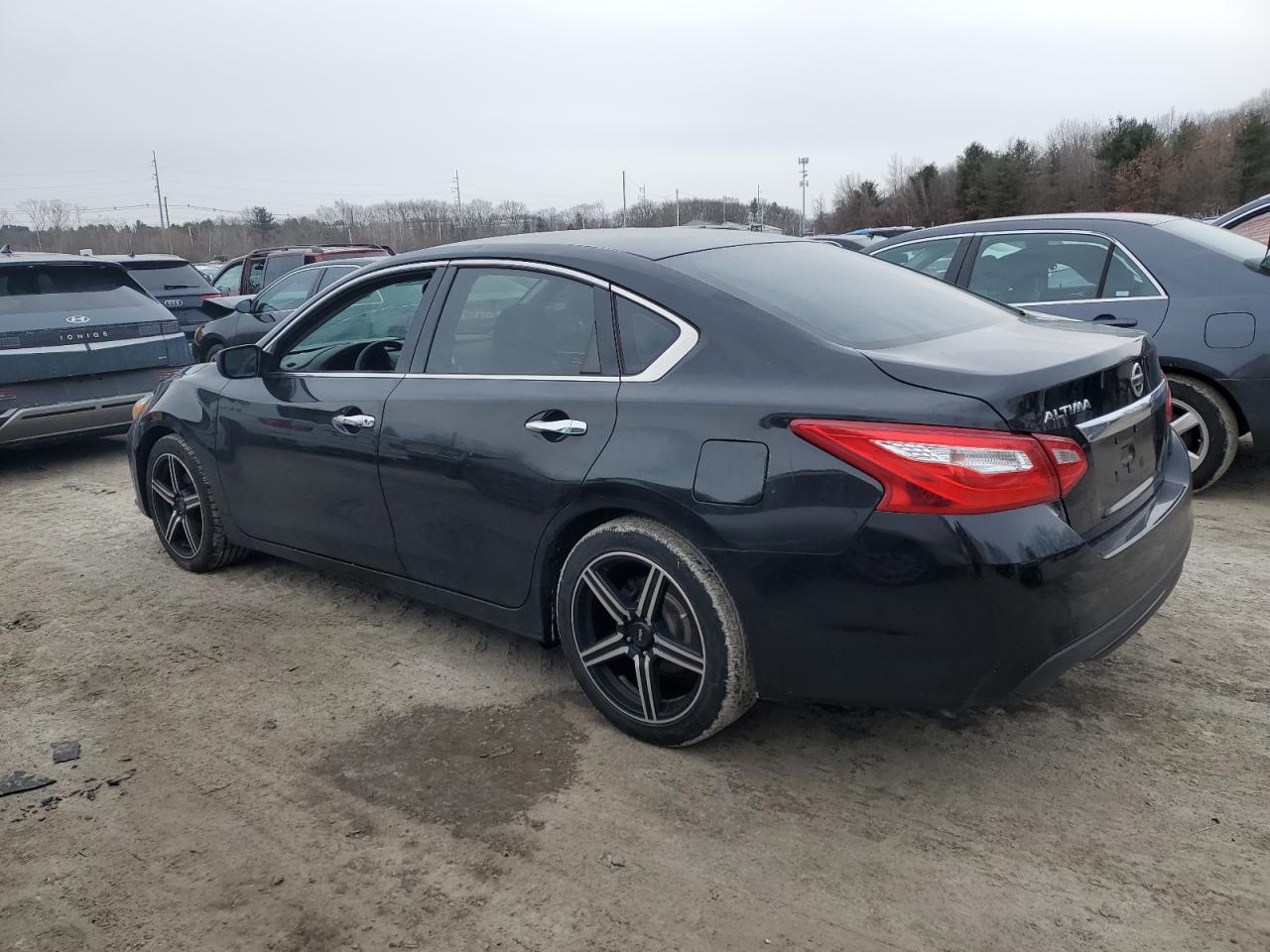 2017 Nissan Altima VIN 1N4AL3AP2HN328310 Copart auction photo, front end damage thumbnail 2