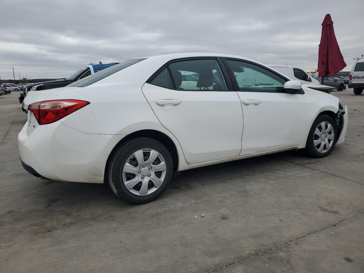 2017 Toyota Corolla VIN 2T1BURHE3HC925567 Copart auction photo, front end damage thumbnail 3