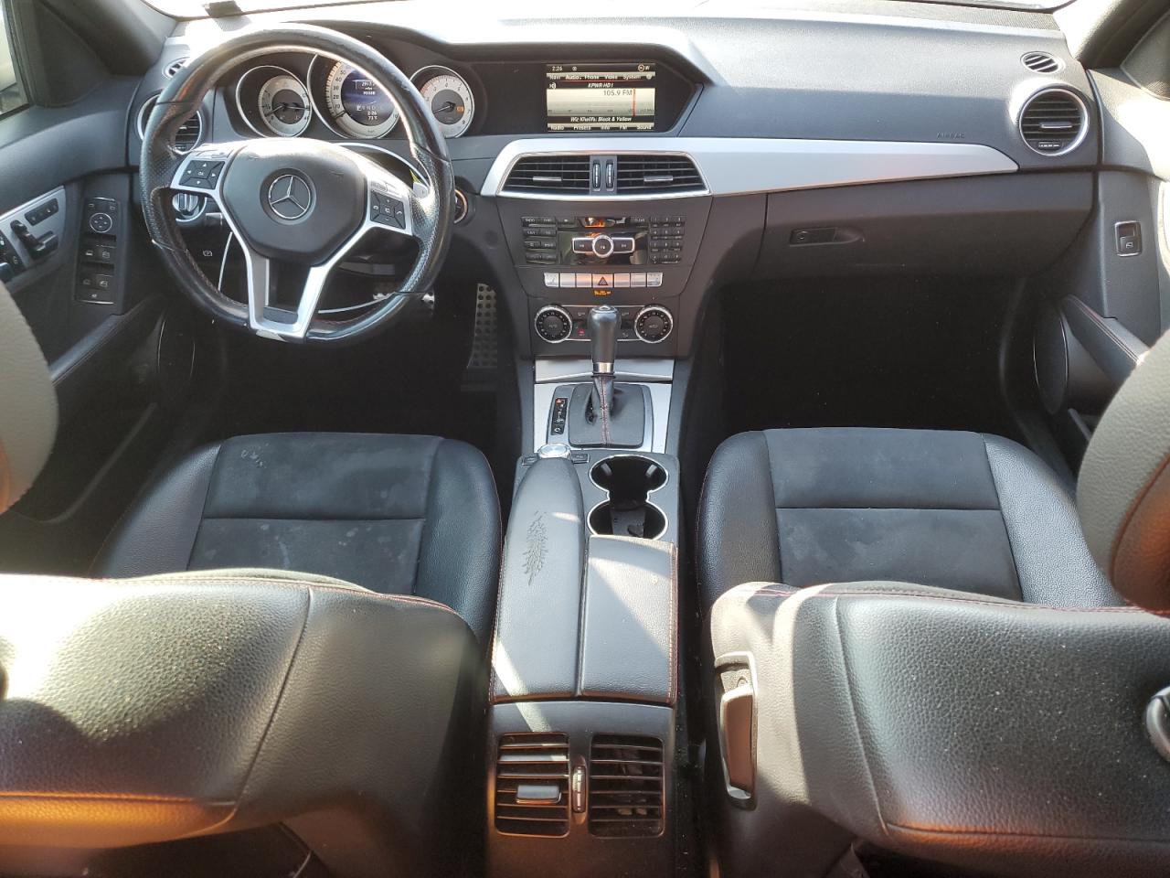 2014 Mercedes-Benz C-klasse VIN WDDGF4HBXER314497 Copart auction photo, top/roof damage thumbnail 8