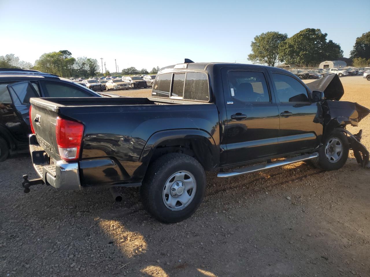 2017 Toyota Tacoma VIN 5TFAX5GN3HX090908 Copart auction photo, front end damage thumbnail 3