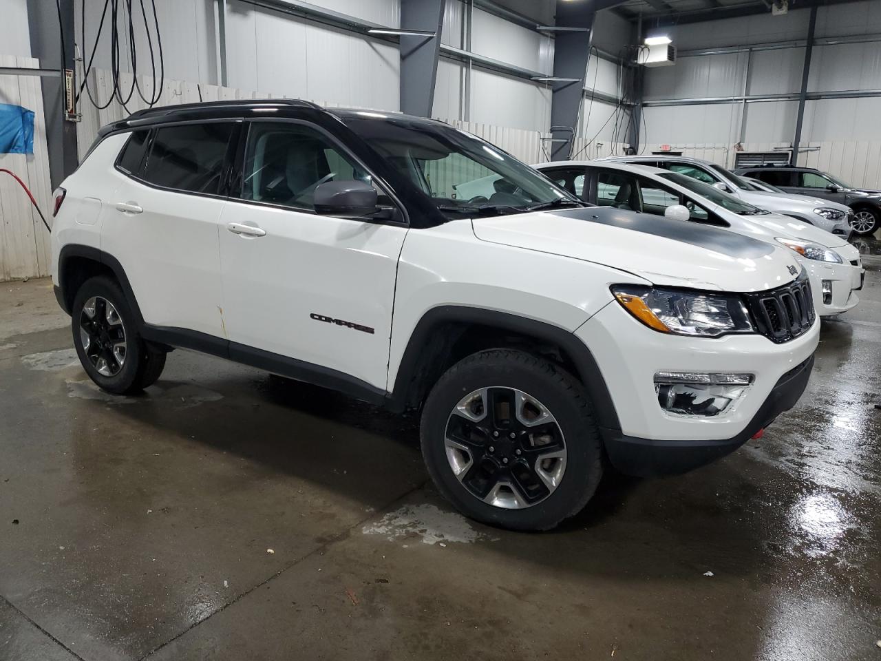 2017 Jeep Compass VIN 3C4NJDDB8HT616677 Copart auction photo, front end / side damage thumbnail 4