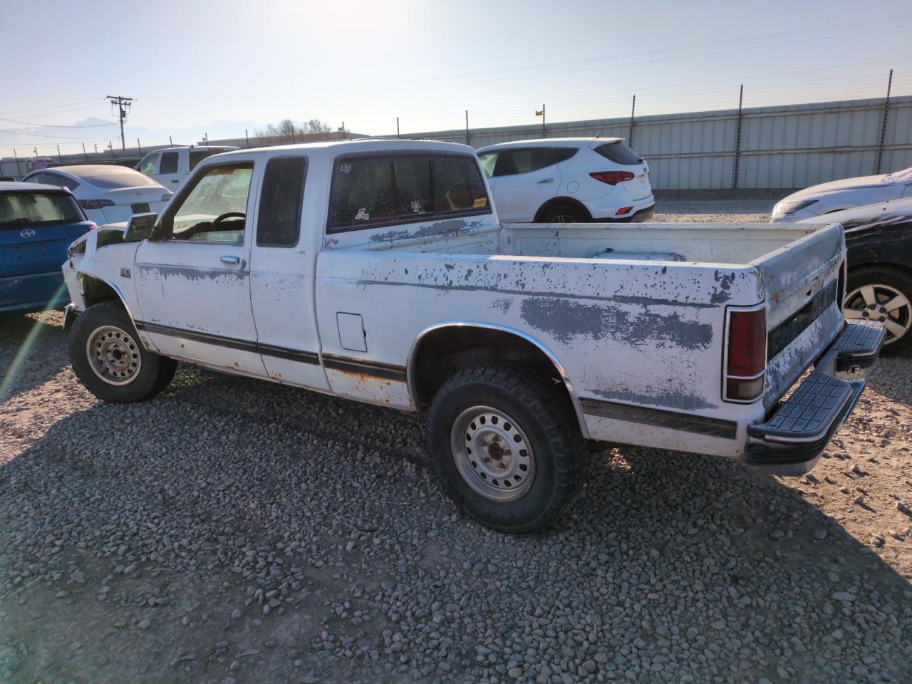 1989 Chevrolet S-10 Pickup VIN 1GCCT19Z1K2268333 Copart auction photo, front end damage thumbnail 2