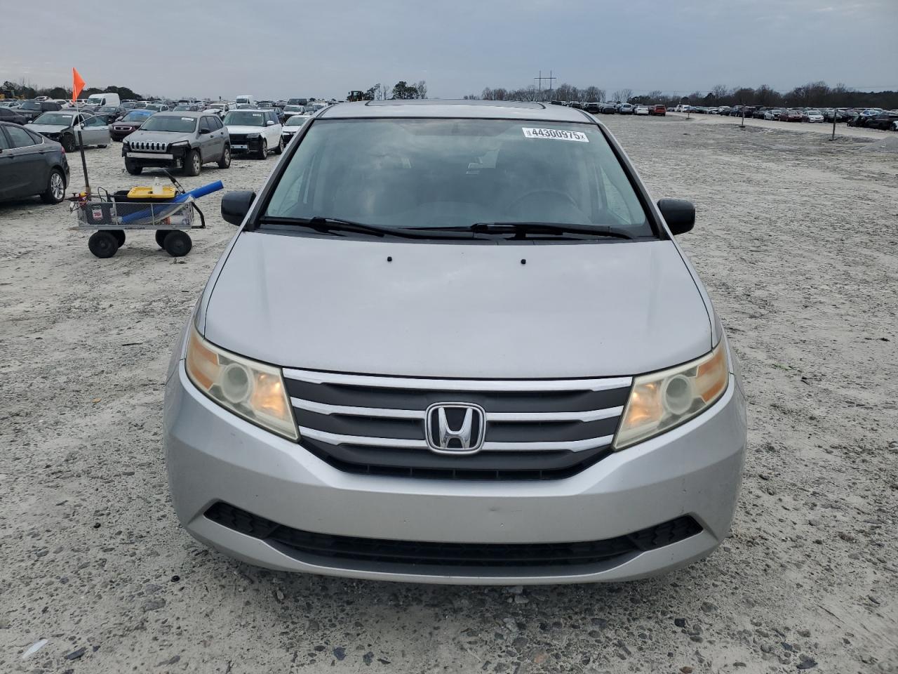 2013 Honda Odyssey VIN 5FNRL5H60DB025590 Copart auction photo, rear end / minor dent/scratches damage thumbnail 5