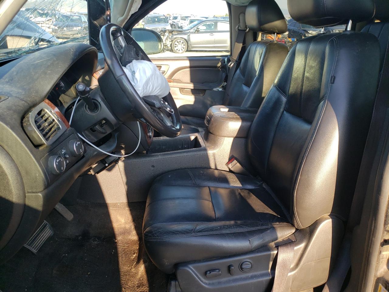 2012 Chevrolet Suburban VIN 1GNSKJE76CR147543 Copart auction photo, all over / undercarriage damage thumbnail 7
