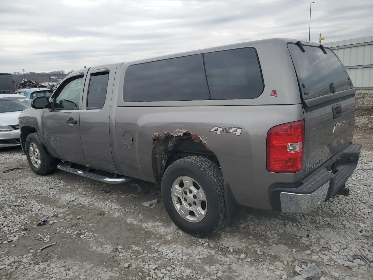 2007 Chevrolet Silverado VIN 1GCEK19017Z561130 Copart auction photo, minor dent/scratches damage thumbnail 2
