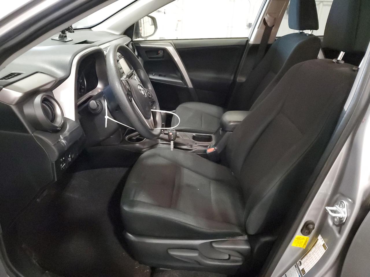 2018 Toyota RAV 4 VIN JTMBFREV5JD256676 Copart auction photo, rear end damage thumbnail 7