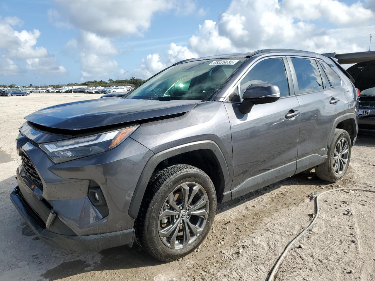 2024 Toyota RAV 4 VIN JTMB6RFV0RD137444
