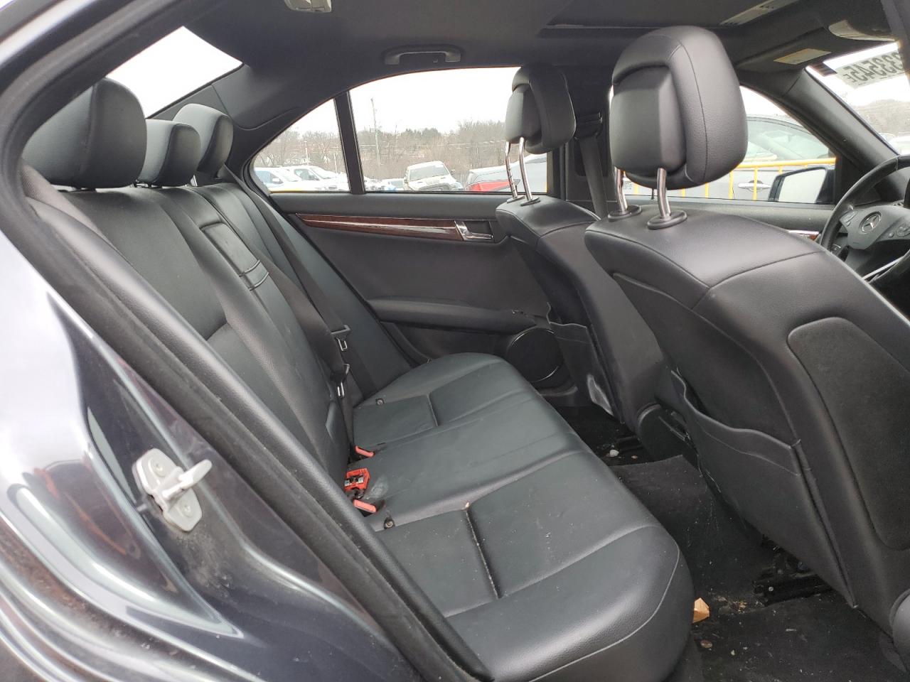 2010 Mercedes-Benz C-klasse VIN WDDGF8BB8AR097610 Copart auction photo, side damage thumbnail 10