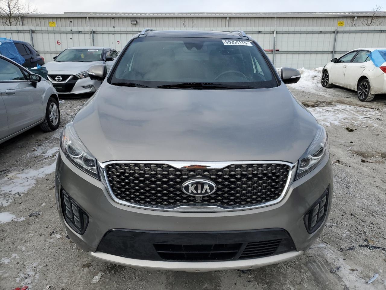 2016 KIA Sorento VIN 5XYPKDA18GG107826 Copart auction photo, front end / side damage thumbnail 5