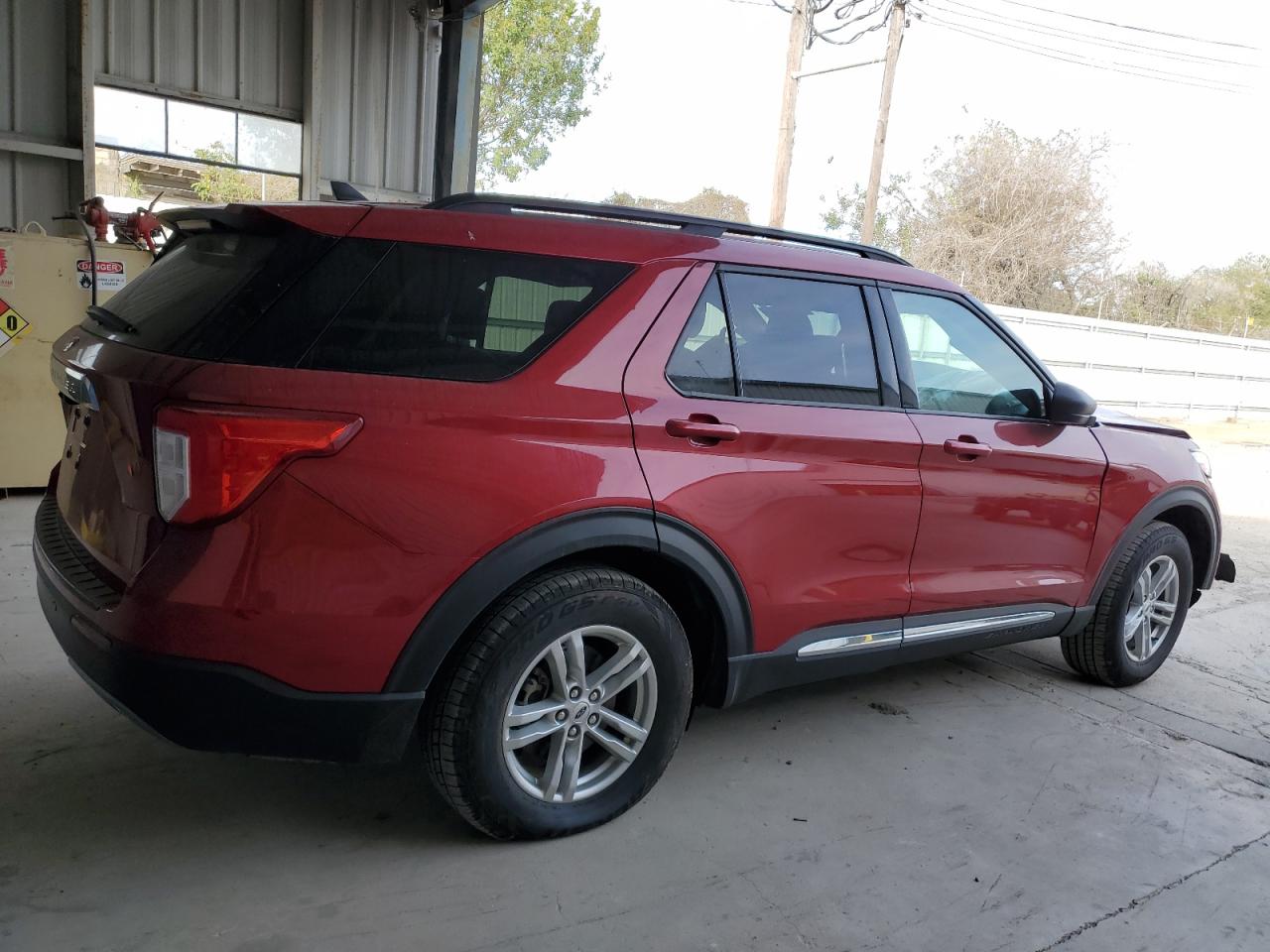 2022 Ford Explorer VIN 1FMSK7DH1NGA64876 Copart auction photo, front end damage thumbnail 3