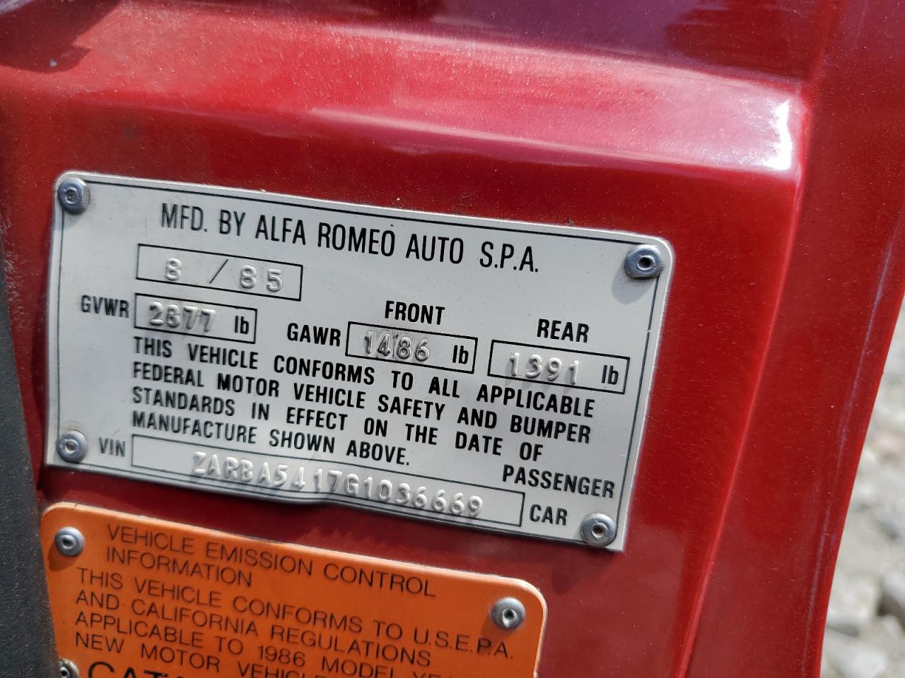 1986 Alfa Romeo Giulia VIN ZARBA5417G1036669 Copart auction photo, front end / minor dent/scratches damage thumbnail 12