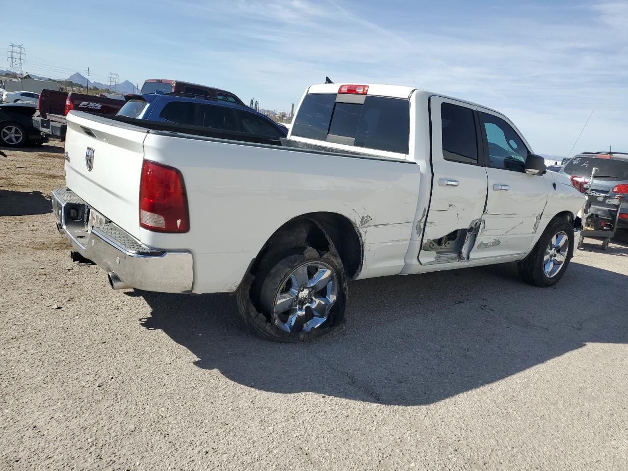 2017 RAM 1500 VIN 1C6RR6GT3HS645524 Copart auction photo, side / front end damage thumbnail 3