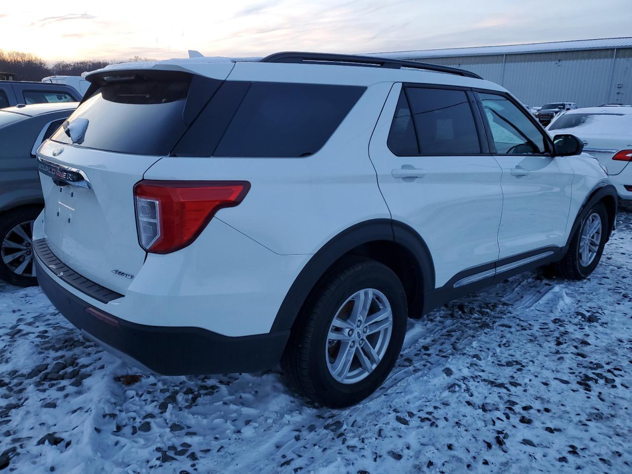 2022 Ford Explorer VIN 1FMSK8DH8NGB58159 Copart auction photo, front end damage thumbnail 3