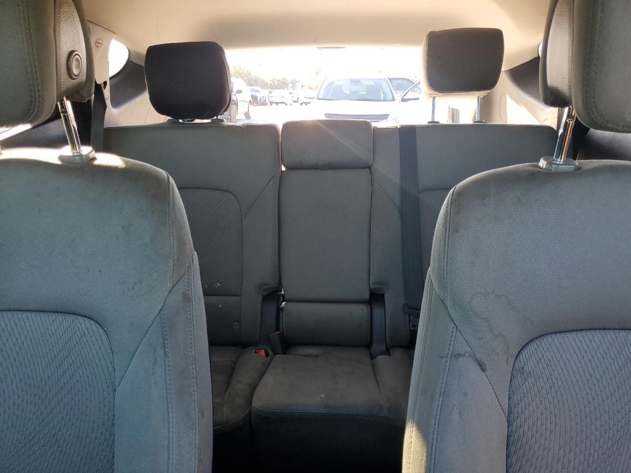 2016 Hyundai Santa Fe VIN 5XYZU3LB8GG372281 Copart auction photo, front end / minor dent/scratches damage thumbnail 10