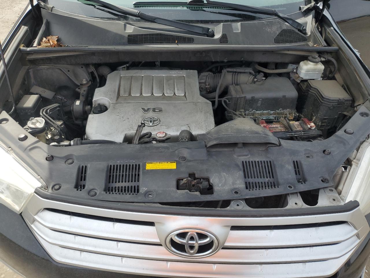 2013 Toyota Highlander VIN 5TDBK3EH3DS240004 Copart auction photo, front end / minor dent/scratches damage thumbnail 14