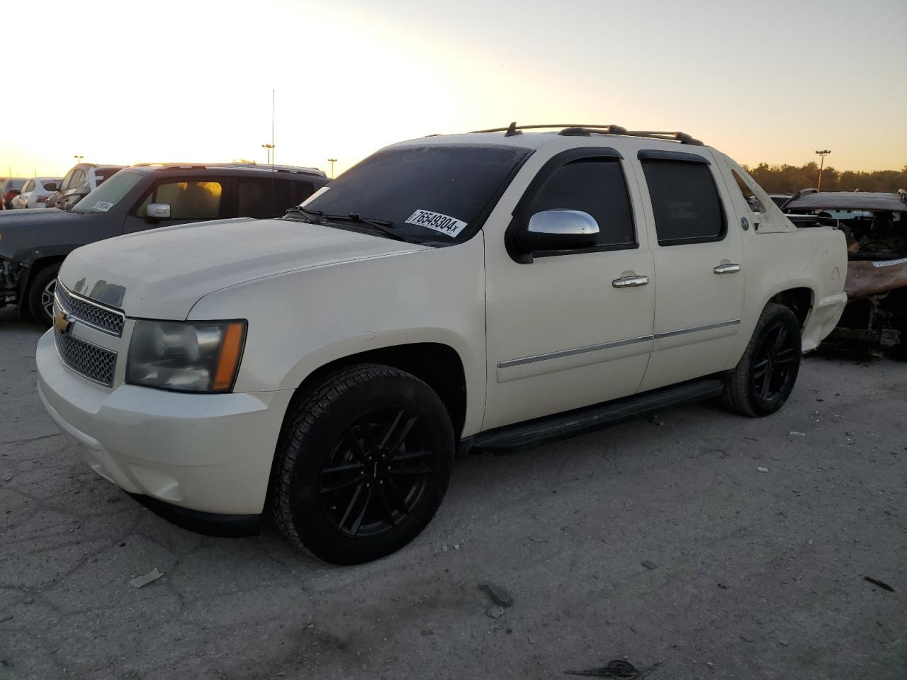 2013 Chevrolet Avalanche VIN 3GNTKGE79DG261304 - Copart auction photo