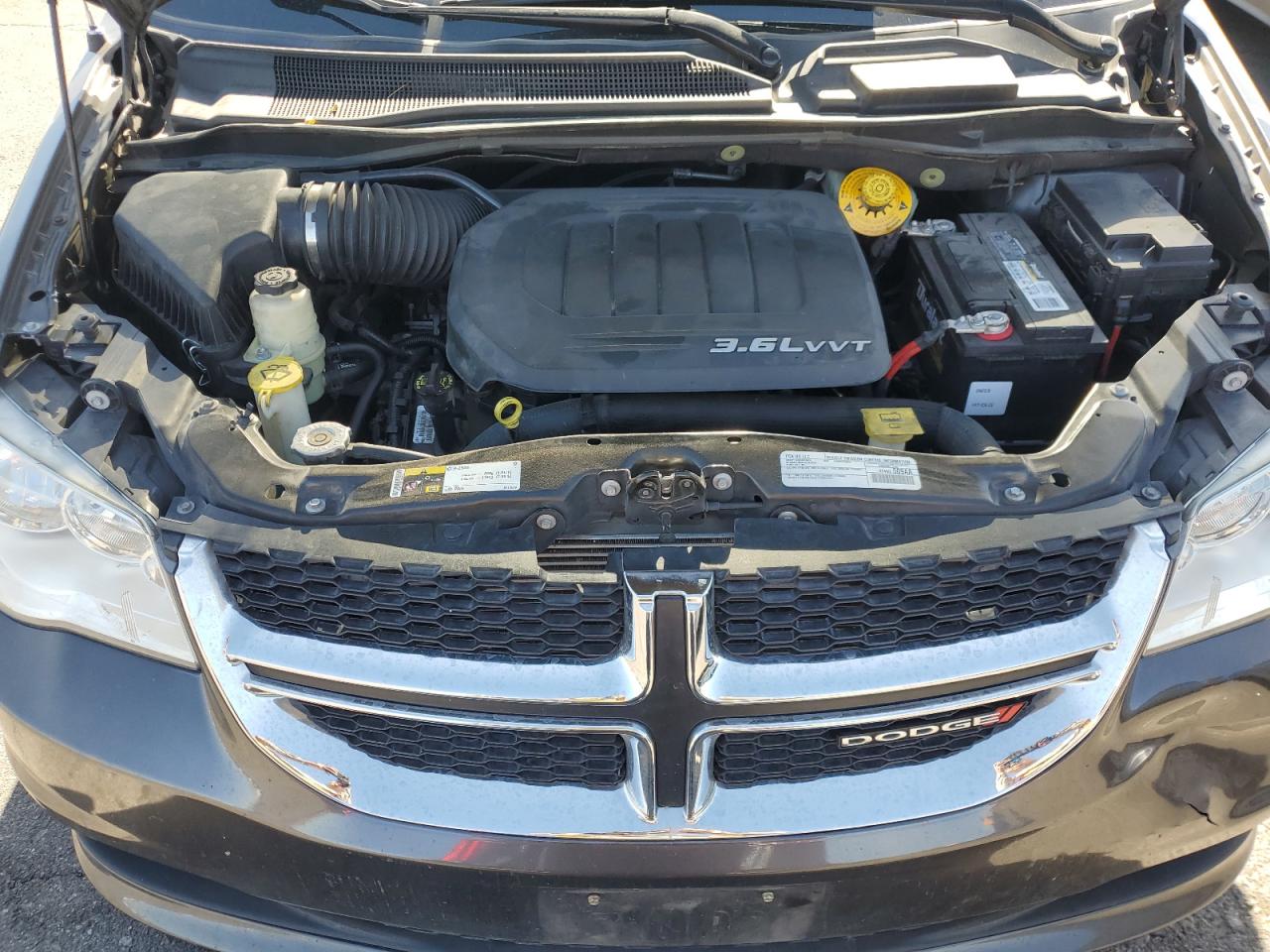 2016 Dodge Caravan VIN 2C4RDGCG8GR272809 Copart auction photo, minor dent/scratches damage thumbnail 12