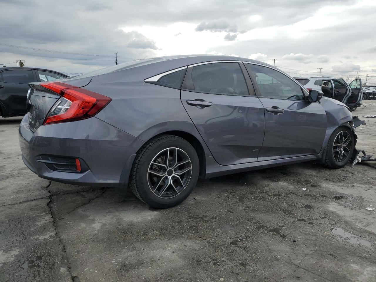2018 Honda Civic VIN 2HGFC2F55JH514974 Copart auction photo, front end damage thumbnail 3