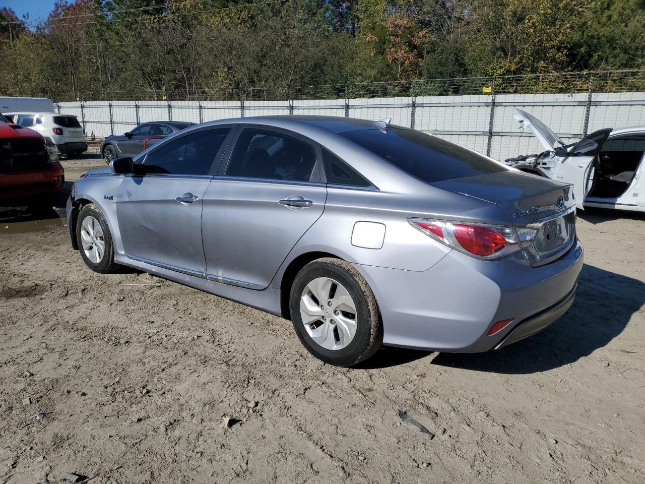 2015 Hyundai Sonata VIN KMHEC4A46FA139263 Copart auction photo, front end / minor dent/scratches damage thumbnail 2