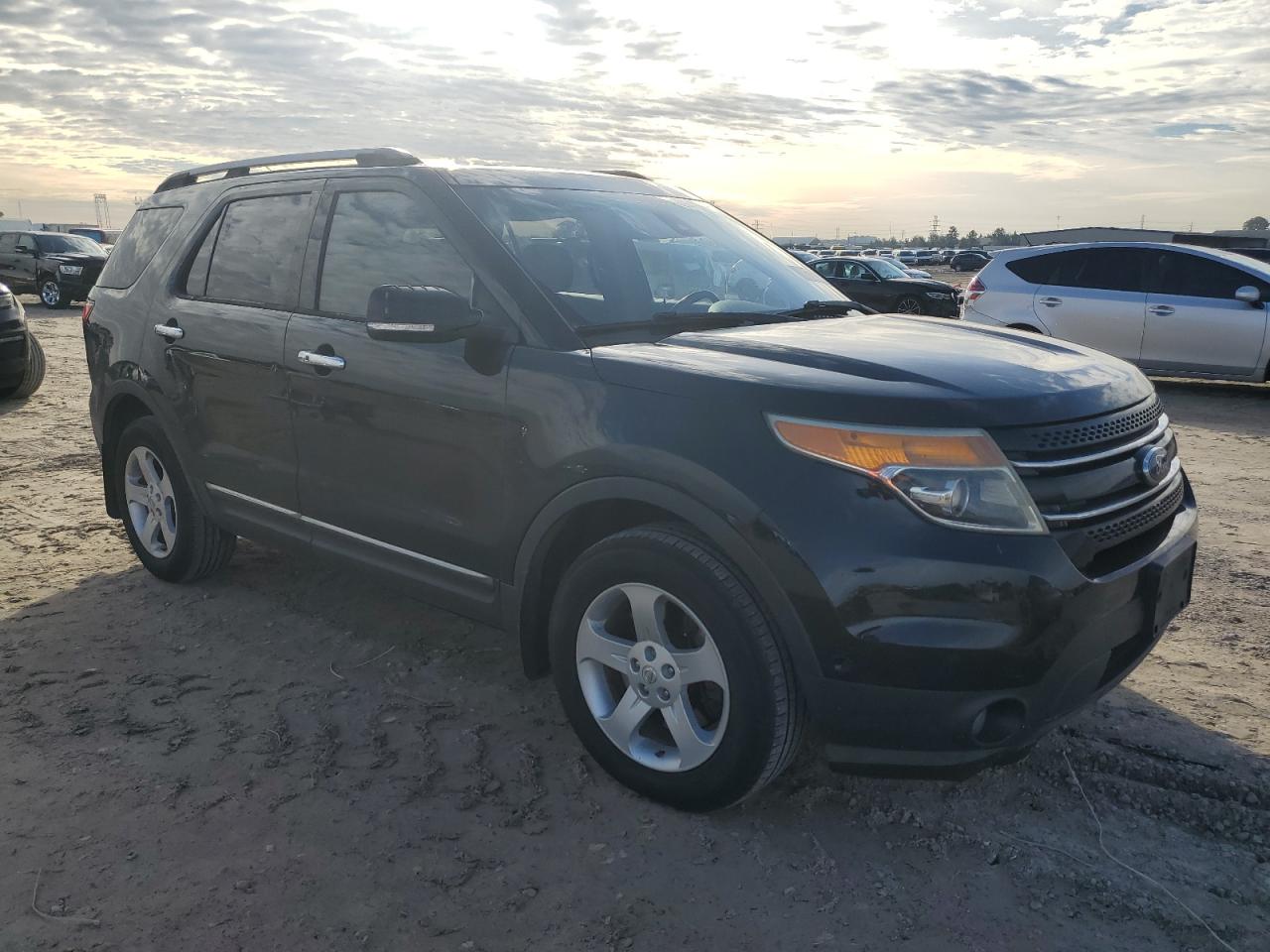 2015 Ford Explorer VIN 1FM5K7F80FGB49185 Copart auction photo, minor dent/scratches / side damage thumbnail 4