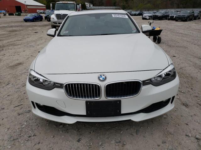 2014 BMW 3er VIN WBA3C3G51ENR25045 Copart auction photo, undercarriage / minor dent/scratches damage thumbnail 5
