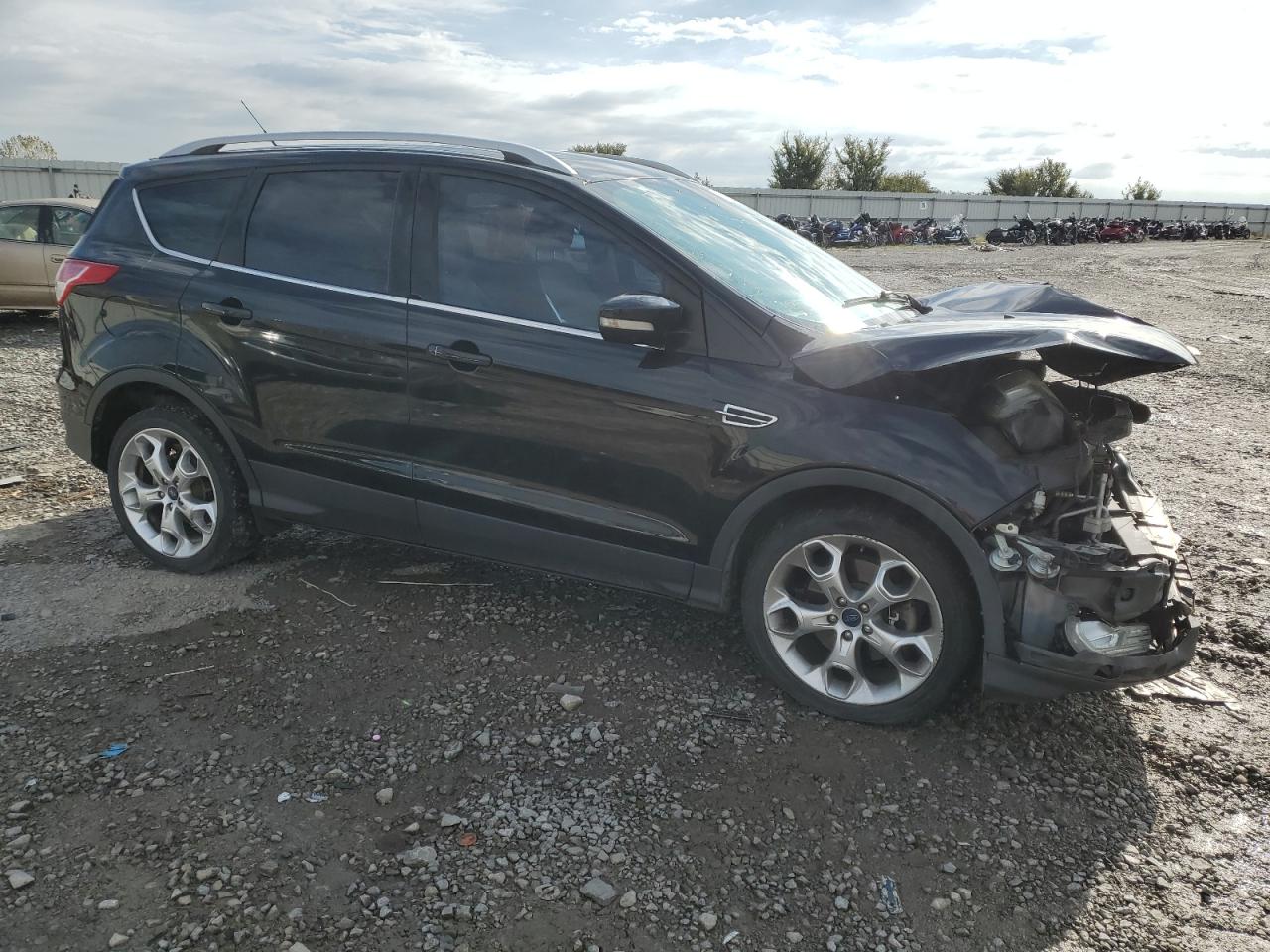 2014 Ford Escape VIN 1FMCU9J93EUA60420 Copart auction photo, front end / minor dent/scratches damage thumbnail 4