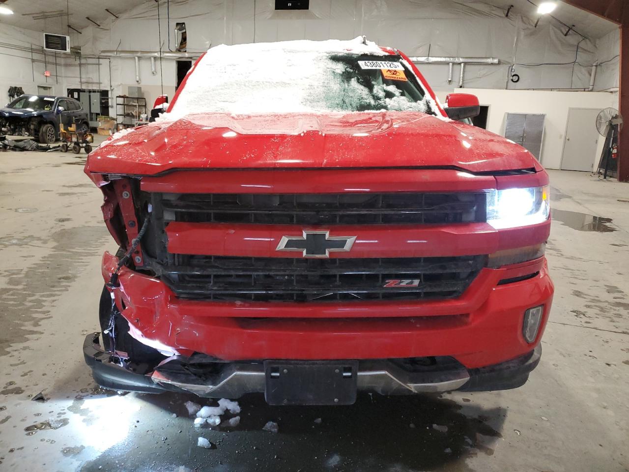 2017 Chevrolet Silverado VIN 3GCUKREC6HG242169 Copart auction photo, biohazard/chemical / front end damage thumbnail 5