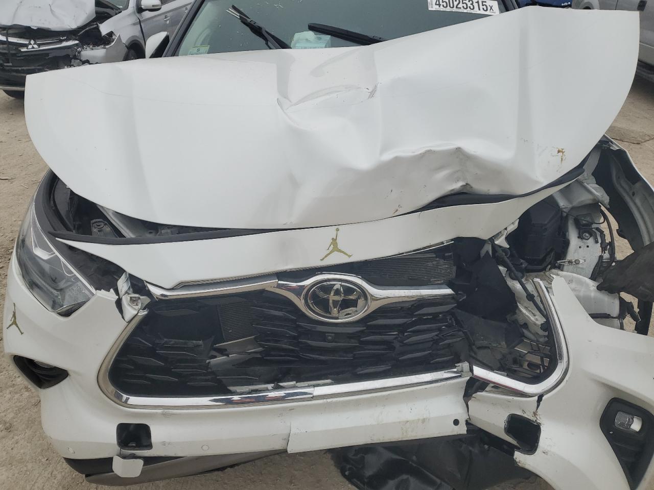 2024 Toyota Highlander VIN 5TDKDRBH7RS561570 Copart auction photo, front end / mechanical damage thumbnail 14