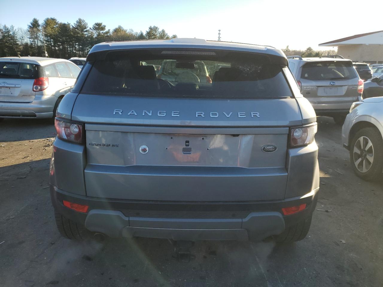 2014 Land Rover Range Rover VIN SALVP2BG4EH945980 Copart auction photo, side / minor dent/scratches damage thumbnail 6
