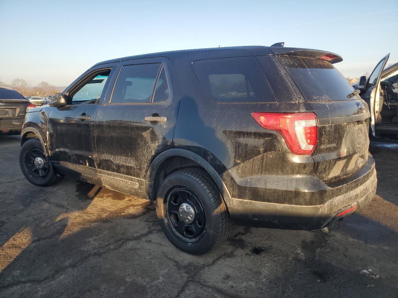 2016 Ford Explorer VIN 1FM5K8AR5GGA28658 Copart auction photo, front end / side damage thumbnail 2