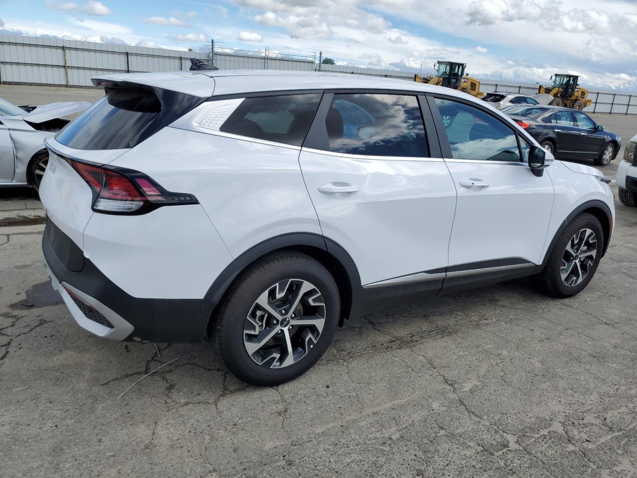 2025 KIA Sportage VIN 5XYK33DF8SG241432 Copart auction photo, water/flood damage thumbnail 3