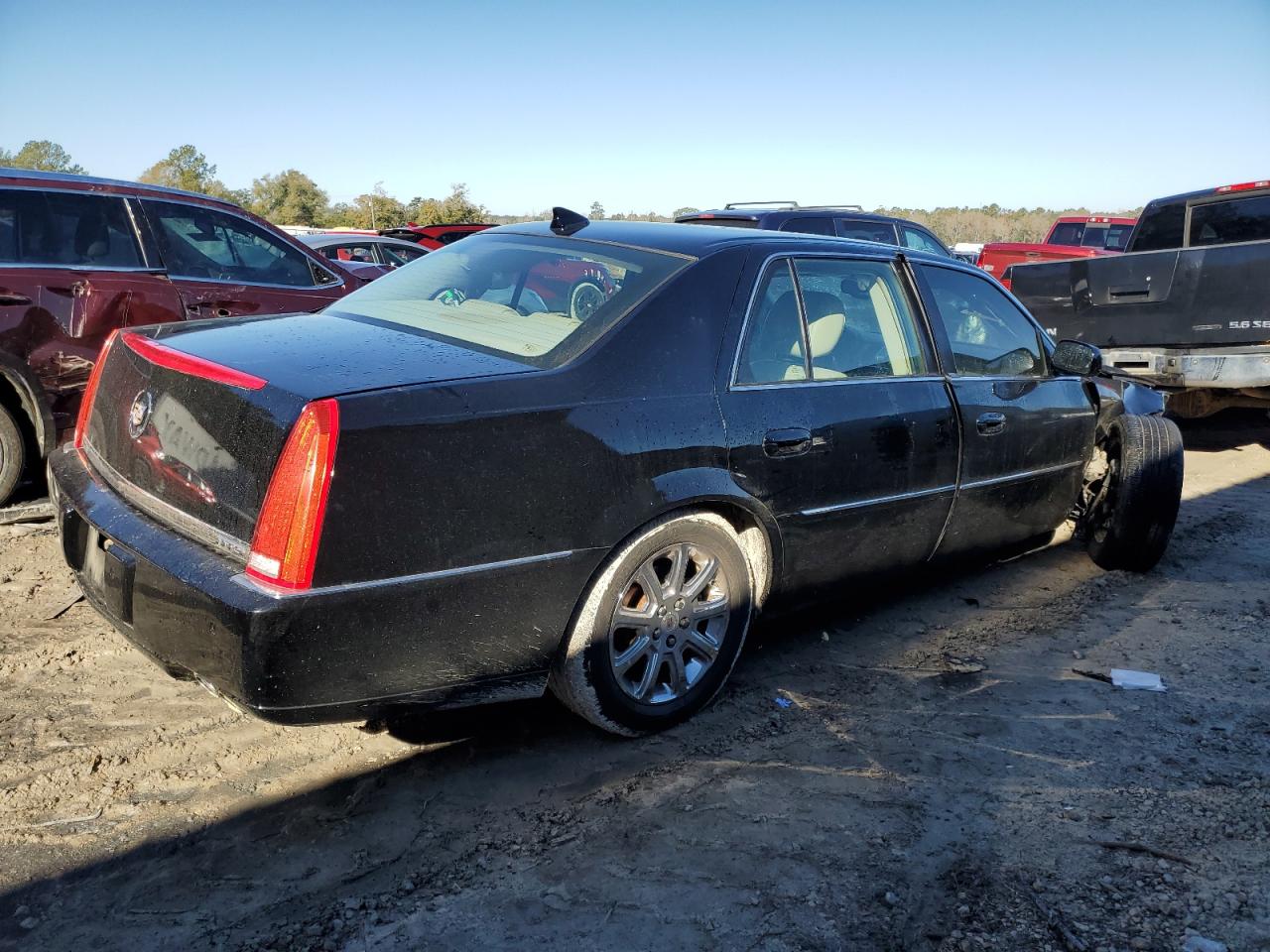 2009 Cadillac DTS VIN 1G6KD57Y09U121755 Copart auction photo, front end damage thumbnail 3