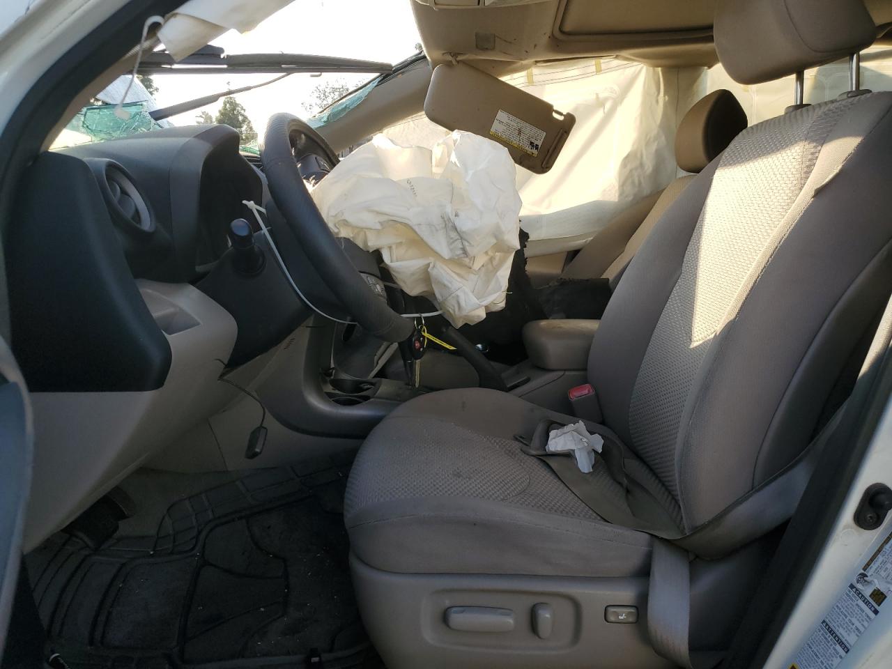 2007 Toyota RAV 4 VIN JTMBK31V075015691 Copart auction photo, rollover / all over damage thumbnail 7