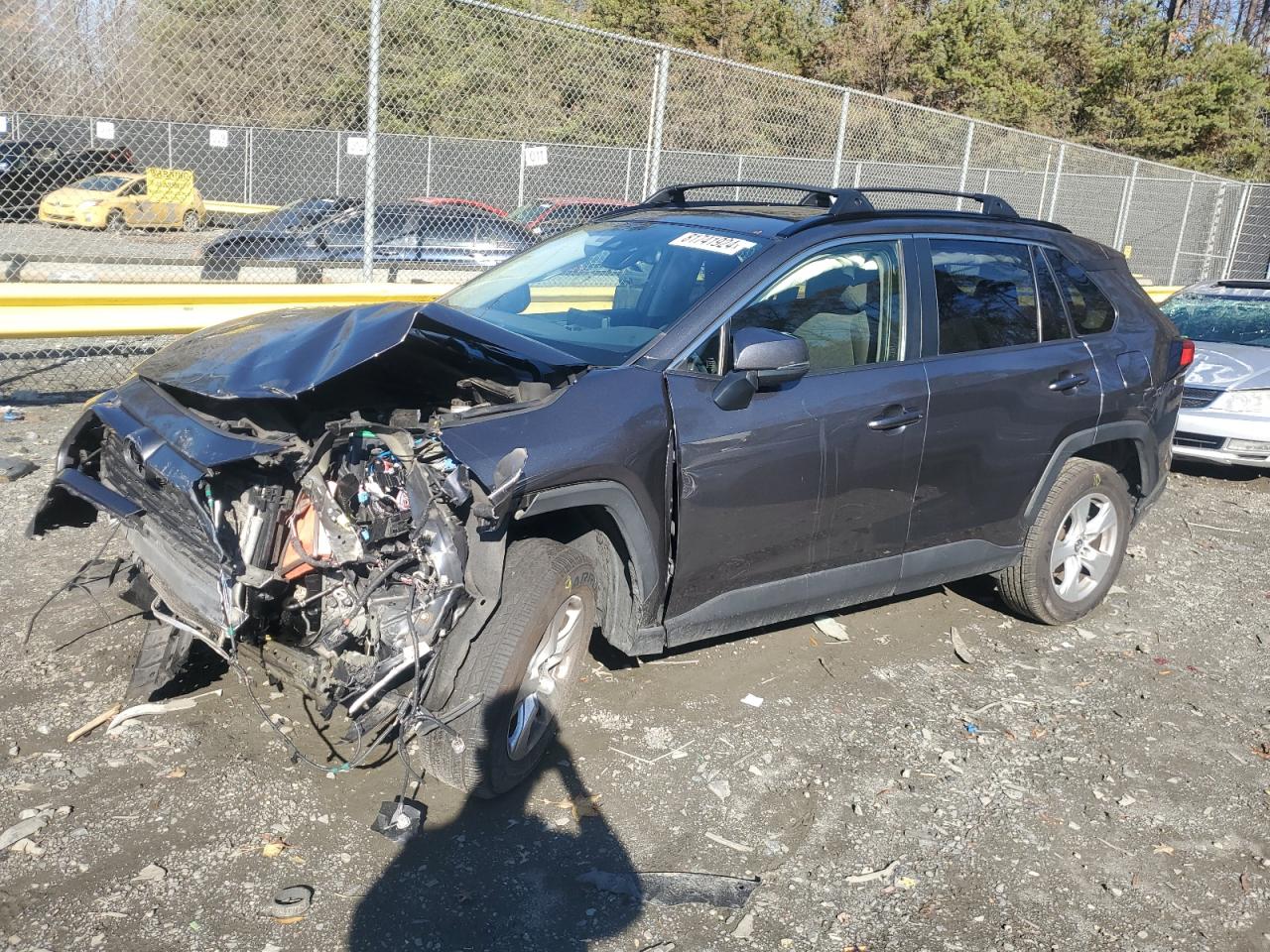 2019 Toyota RAV 4 VIN JTMP1RFV8KD005817