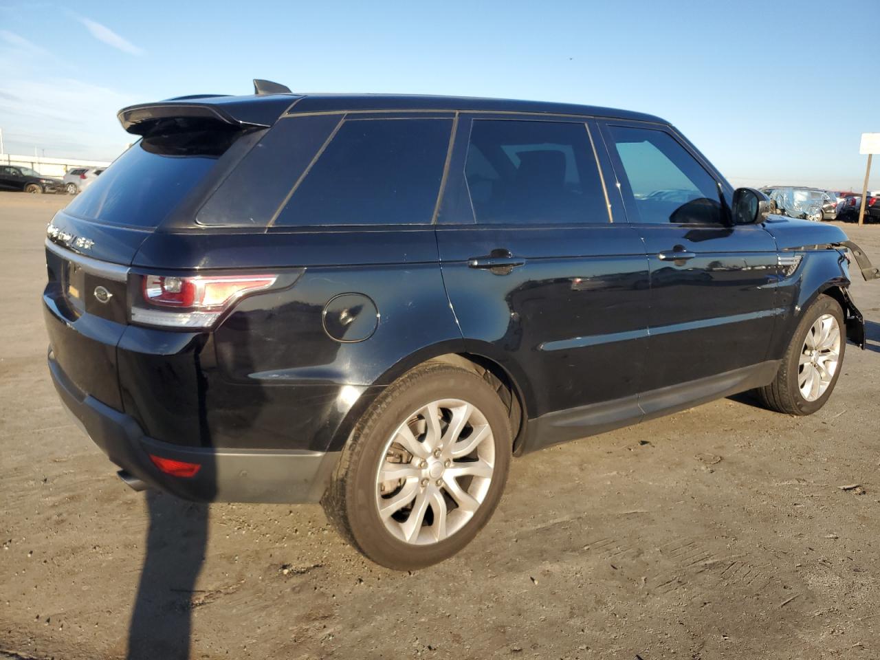 2017 Land Rover Range Rover VIN SALWR2FV2HA693490 Copart auction photo, front end damage thumbnail 3