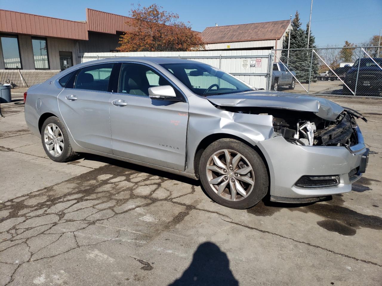 2018 Chevrolet Impala VIN 2G1105S39J9176439 Copart auction photo, front end / side damage thumbnail 4