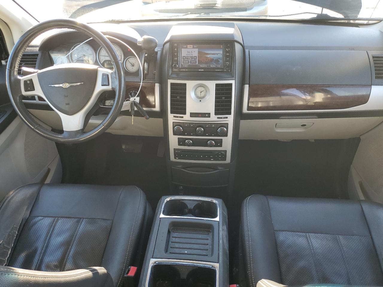 2010 Chrysler Town & Country VIN 2A4RR8D19AR430917 Copart auction photo, front end / side damage thumbnail 8