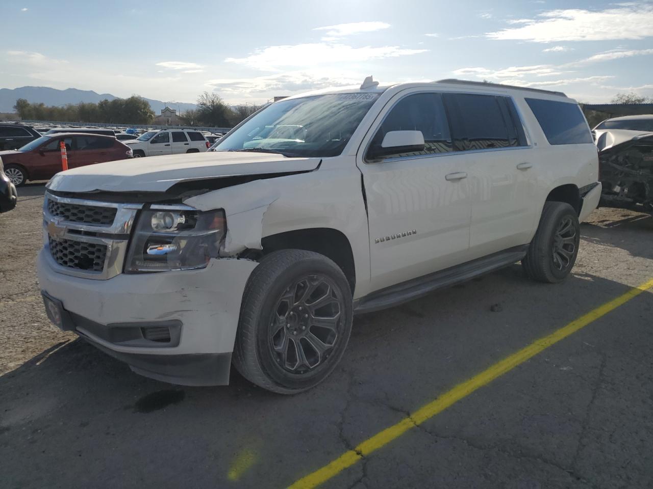 2018 Chevrolet Suburban VIN 1GNSCHKC2JR102152