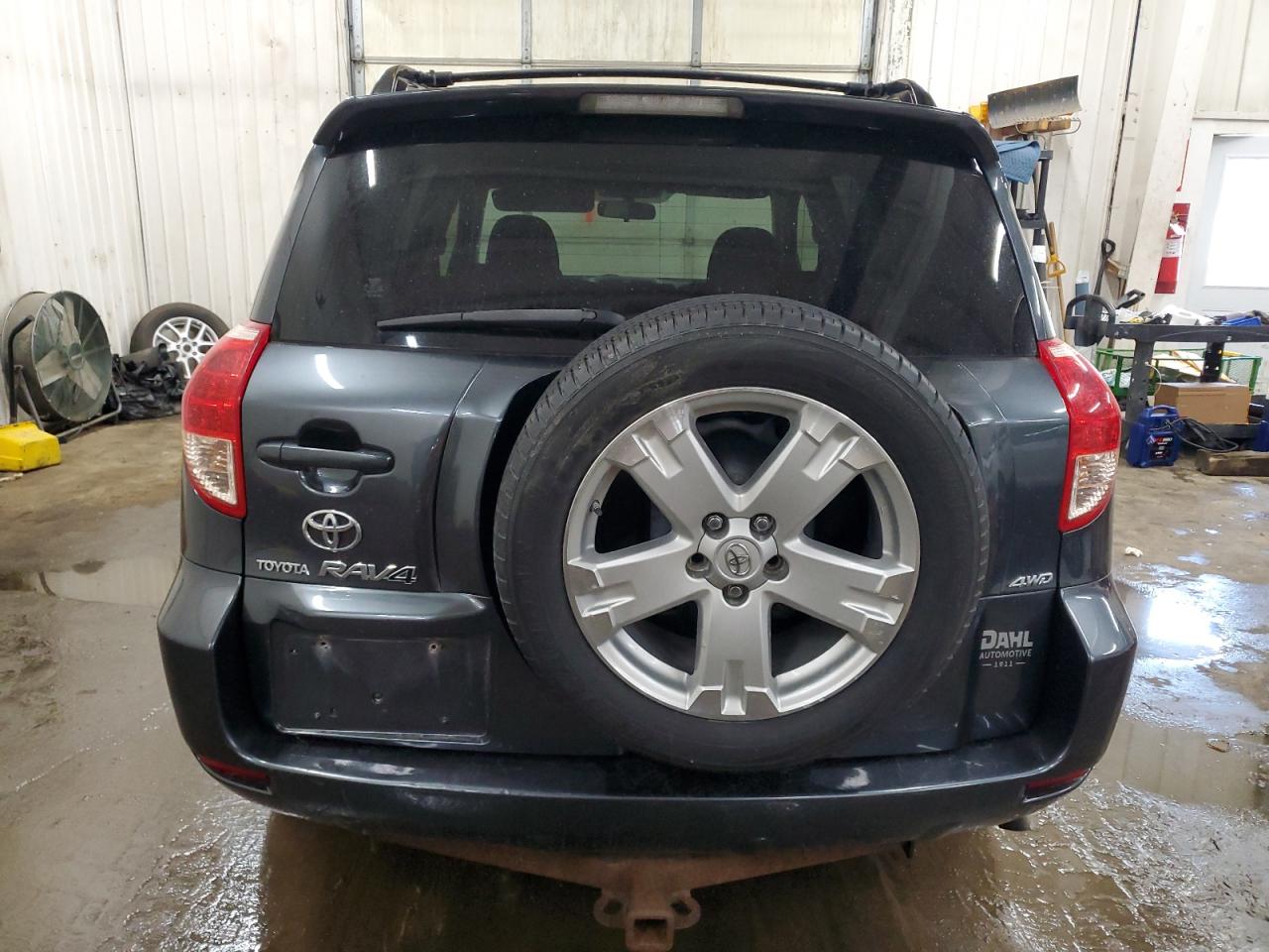 2006 Toyota RAV 4 VIN JTMBK32V265011624 Copart auction photo, minor dent/scratches damage thumbnail 6