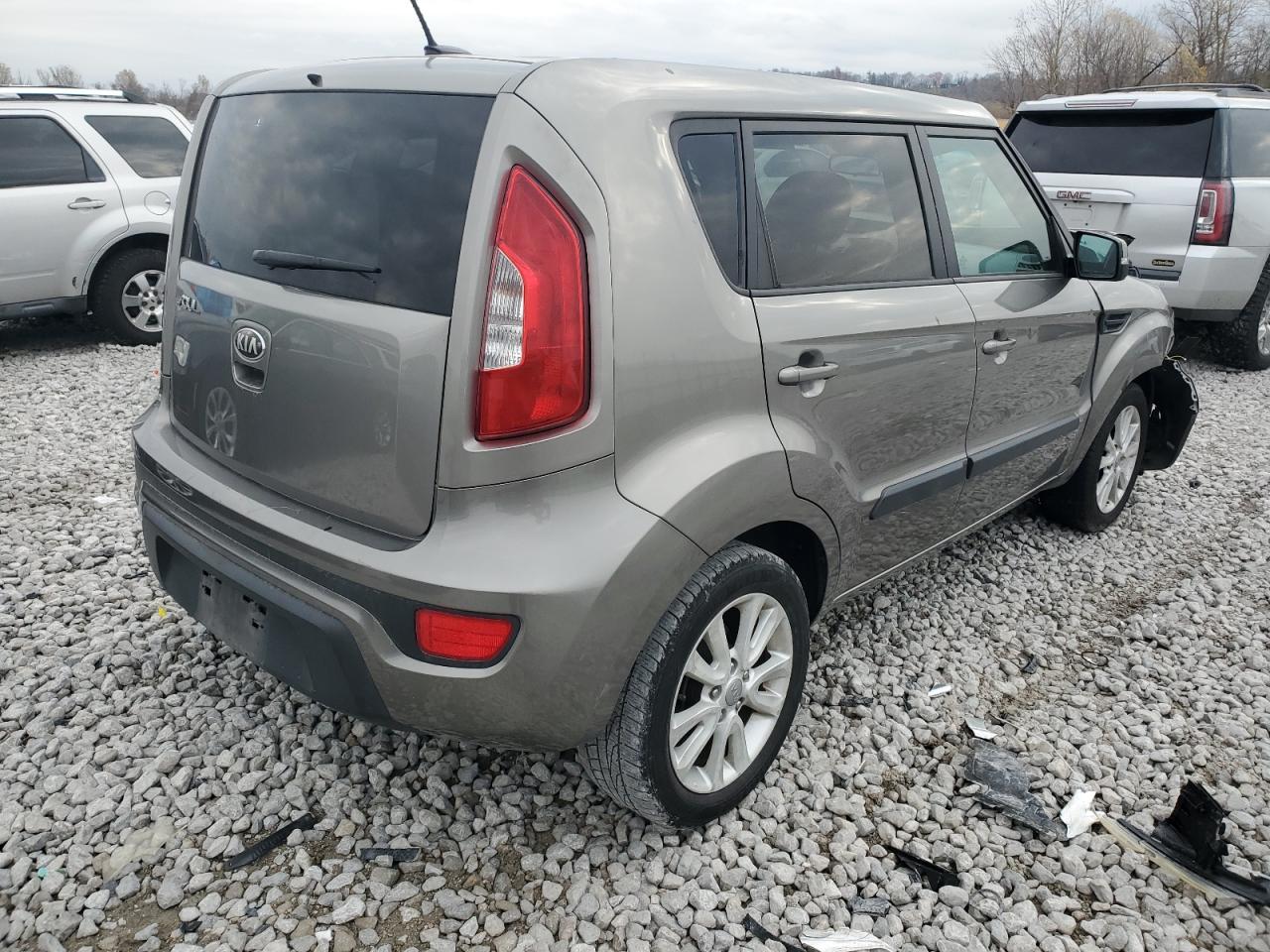 2013 KIA Soul VIN KNDJT2A66D7558877 Copart auction photo, front end damage thumbnail 3