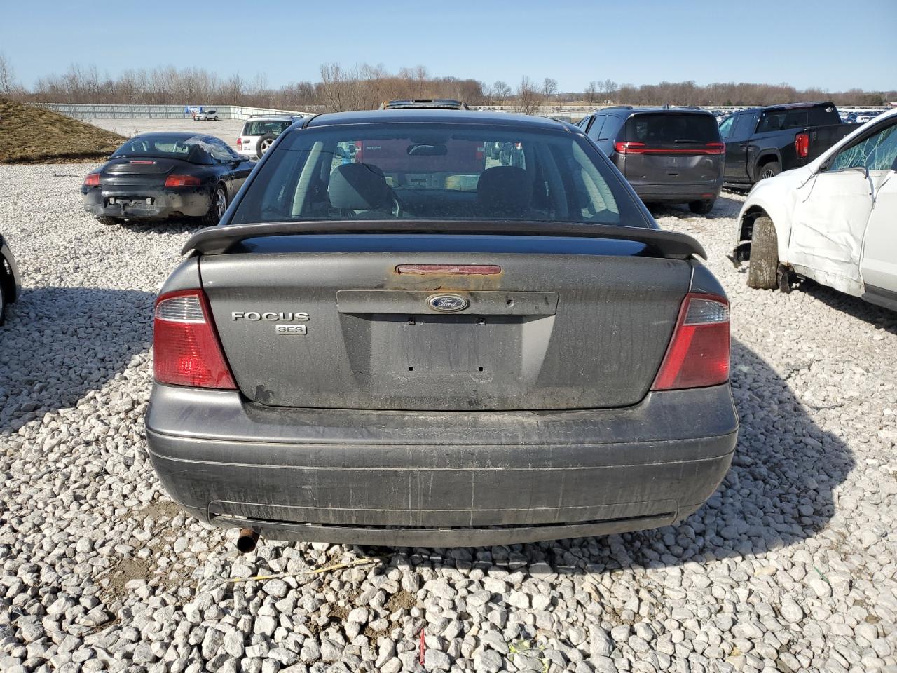 2007 Ford Focus VIN 1FAHP34N27W327339 Copart auction photo, all over damage thumbnail 6