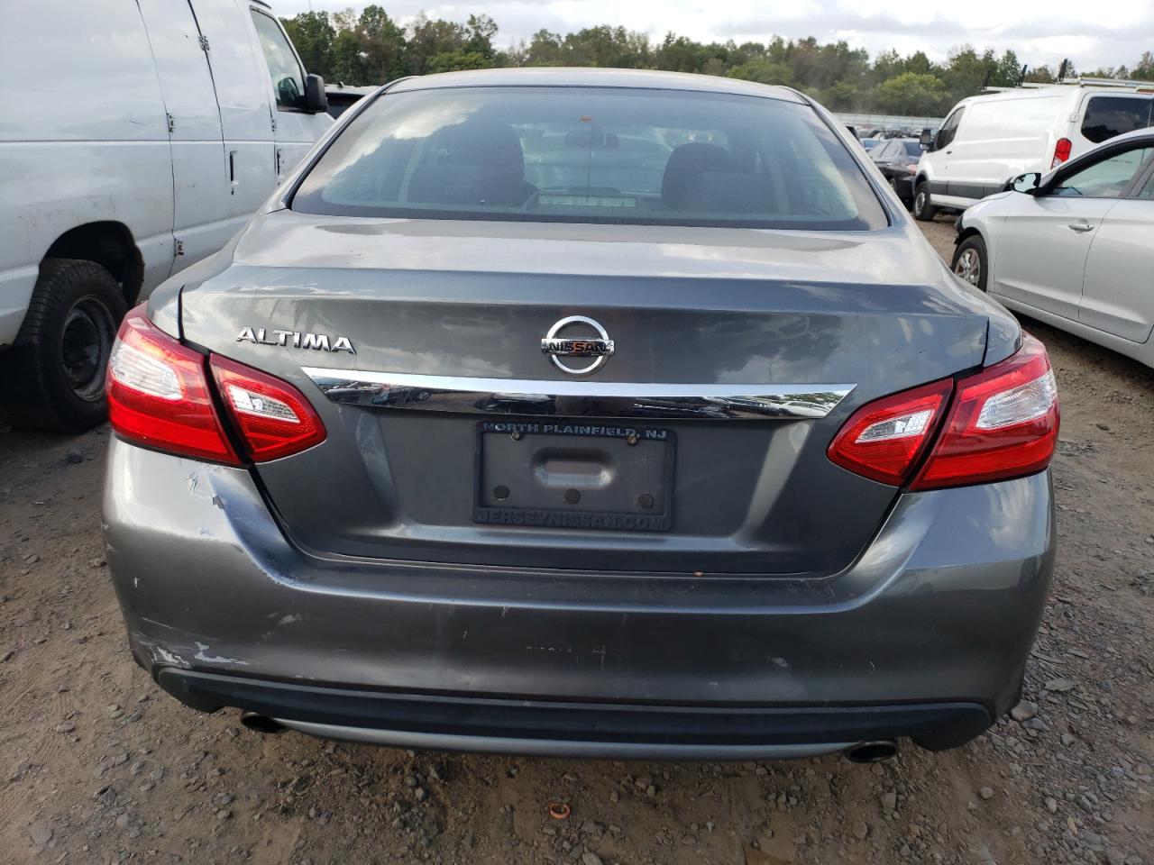 2017 Nissan Altima VIN 1N4AL3AP4HC470377 Copart auction photo, minor dent/scratches damage thumbnail 6