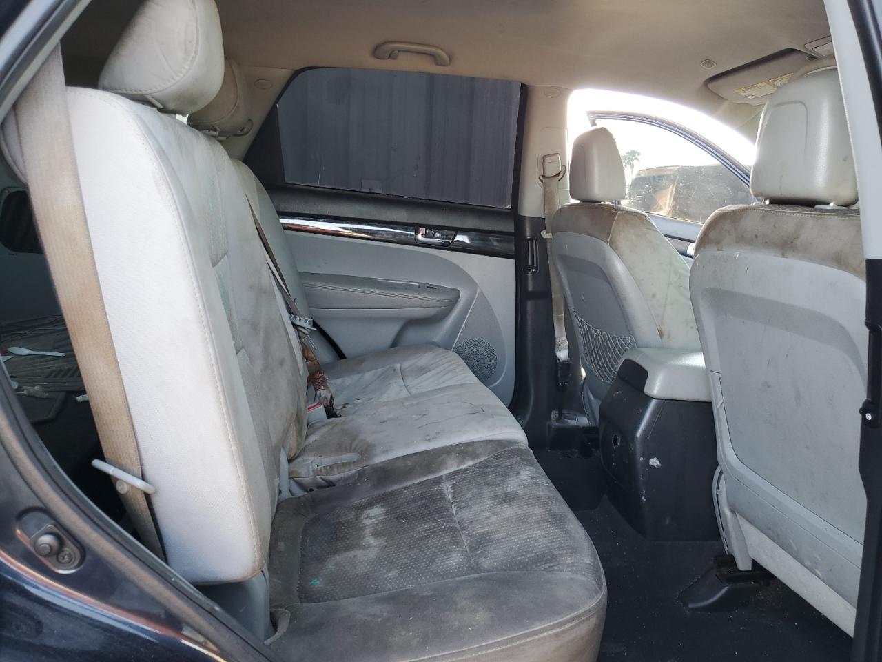 2012 KIA Sorento VIN 5XYKT3A63CG266745 Copart auction photo, all over damage thumbnail 11