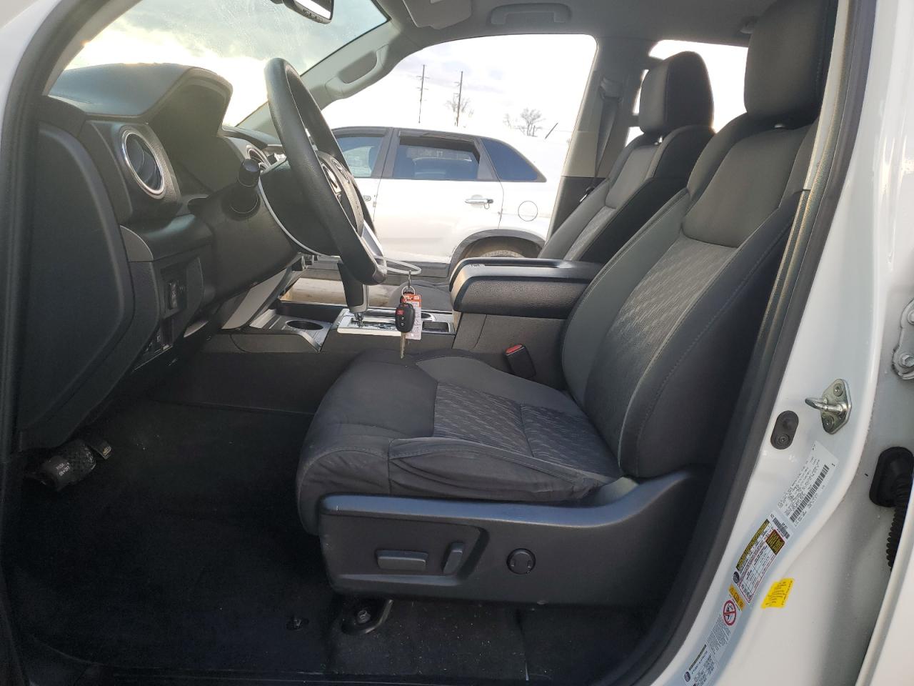 2018 Toyota Tundra VIN 5TFUW5F15JX768739 Copart auction photo, side damage thumbnail 7