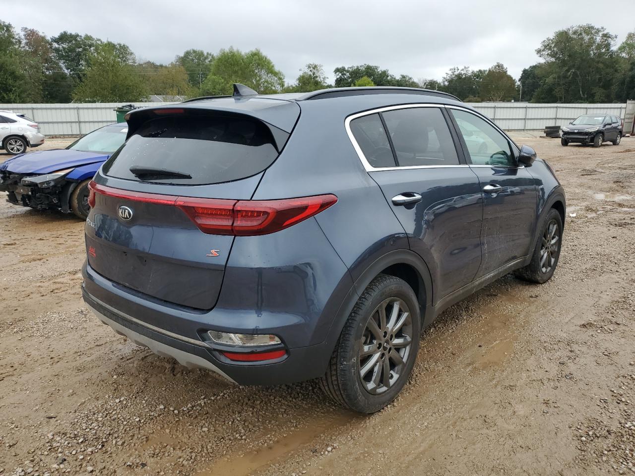 2020 KIA Sportage VIN KNDP6CAC4L7709162 Copart auction photo, normal wear / minor dent/scratches damage thumbnail 3